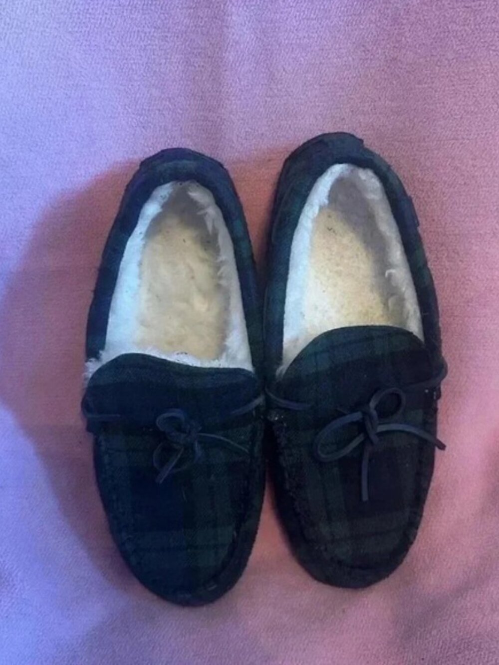 Vineyard vines Tartan Plaid slippers Size 10